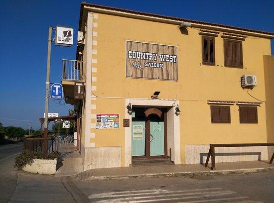 Country West Saloon