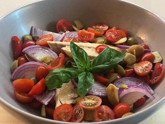 LA CUCCAGNA food drink & more