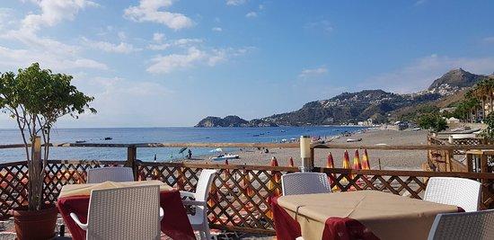 Maniel Beach Hotel Restaurant