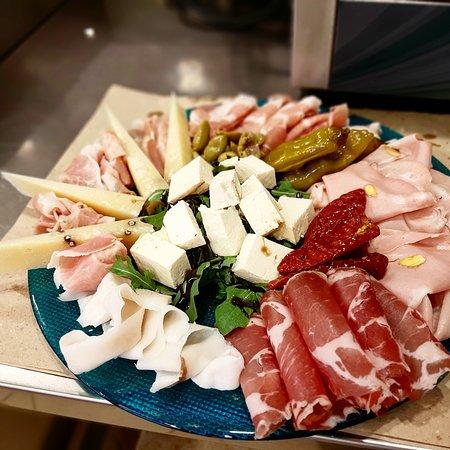 La Prosciutteria Gourmet