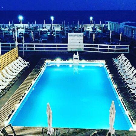 Dakoky Sushi & Seafood Restaurant